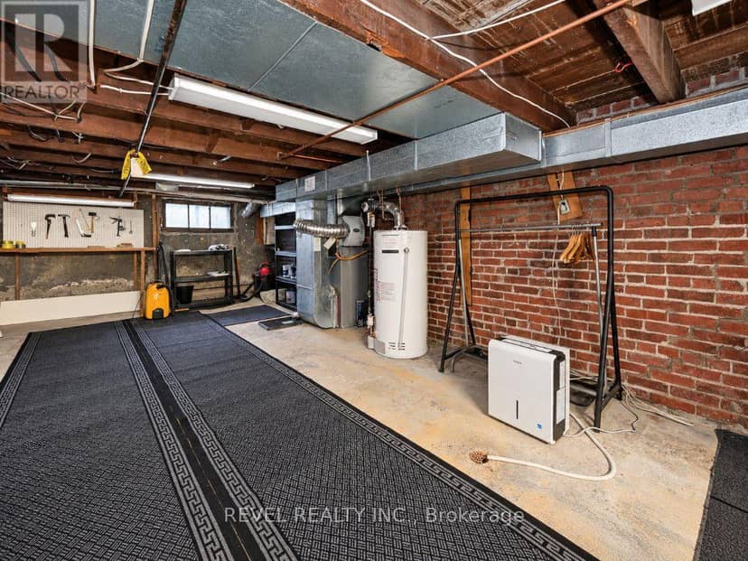 46 Newton Street — photo 23 of 30