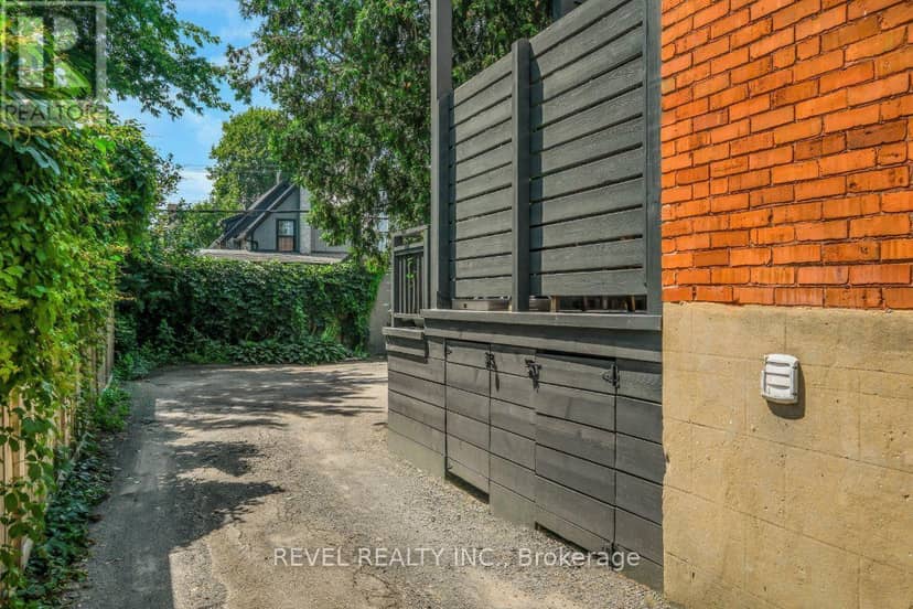 46 Newton Street — photo 28 of 30