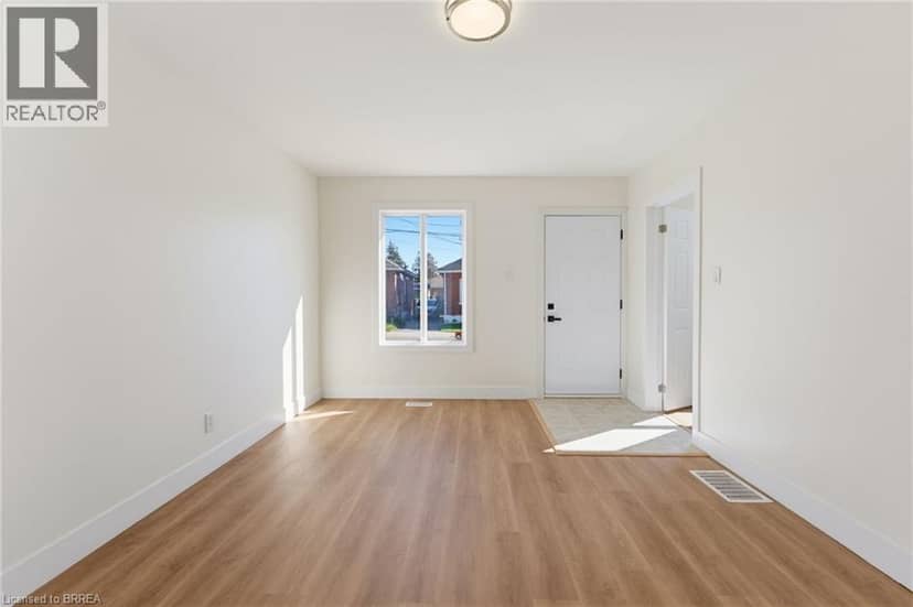 48 MAITLAND Street — photo 3 of 18