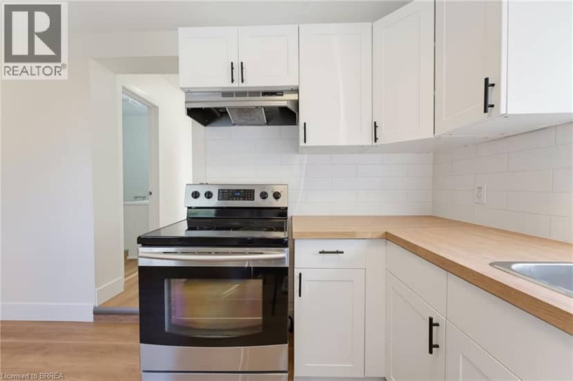 48 MAITLAND Street — photo 7 of 18
