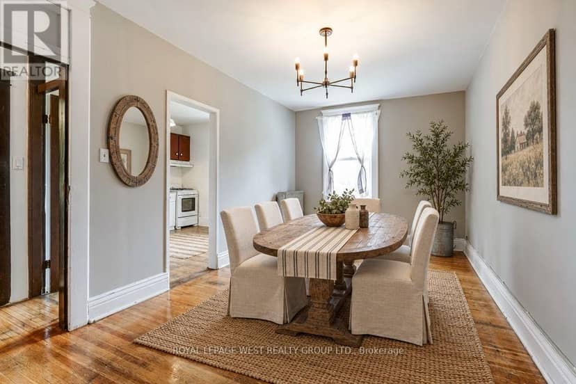 28 Concord Avenue, Toronto, photo 8