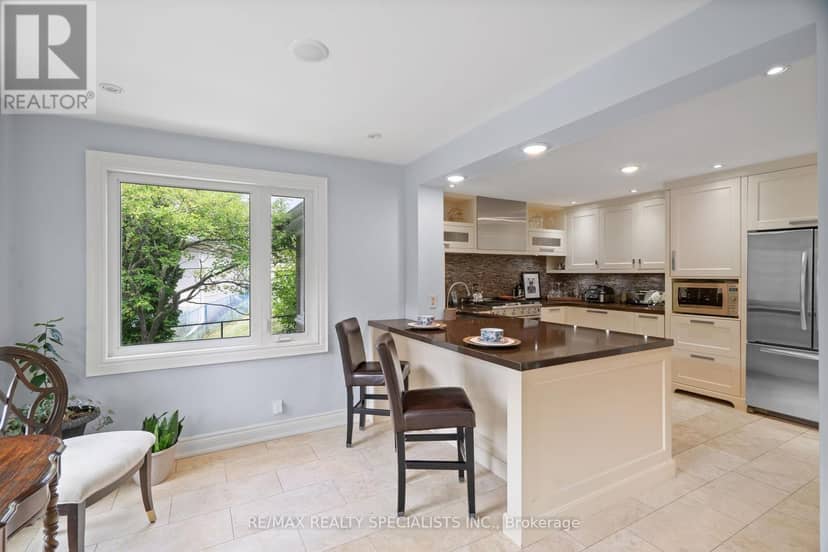 42 Heathview Avenue — photo 14 of 40