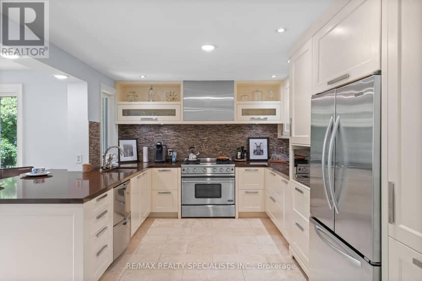 42 Heathview Avenue — photo 16 of 40