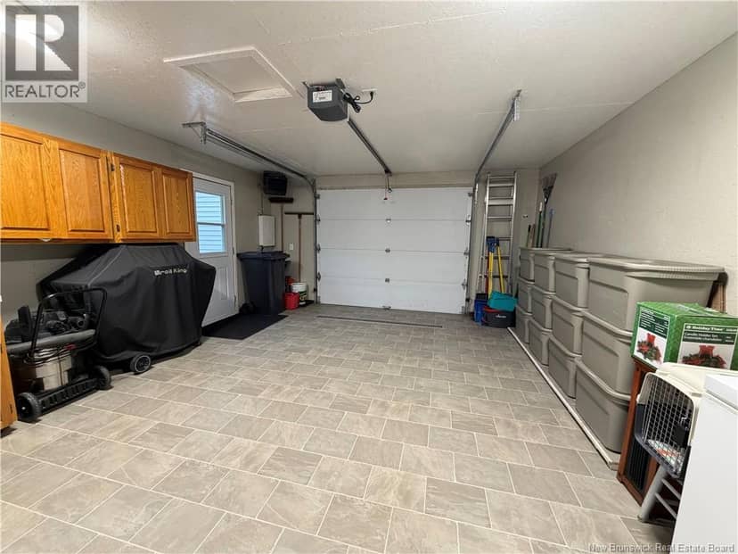33 Kate Street — photo 22 of 22