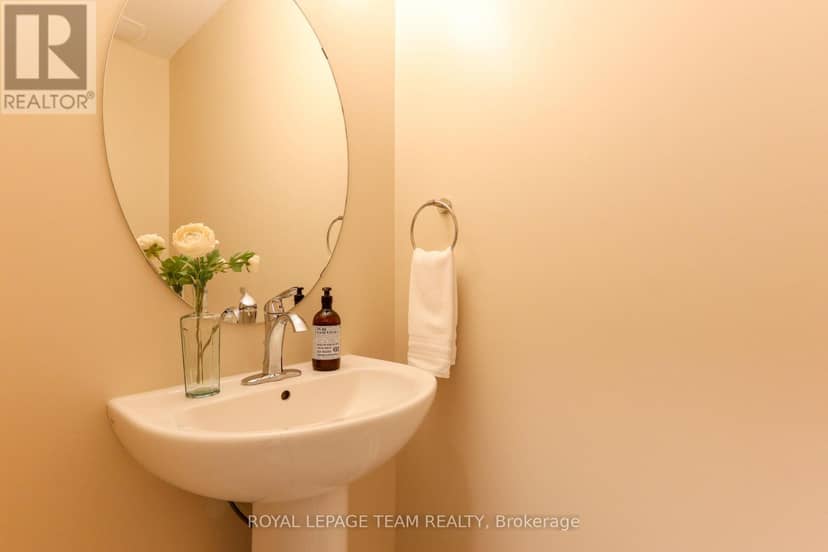 32 Berryman Street — photo 21 of 40