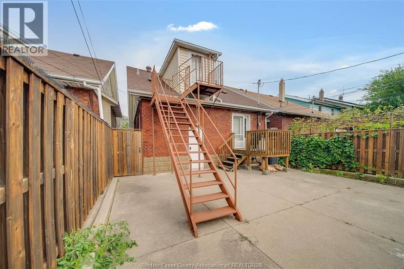 1087 Marentette — photo 30 of 40