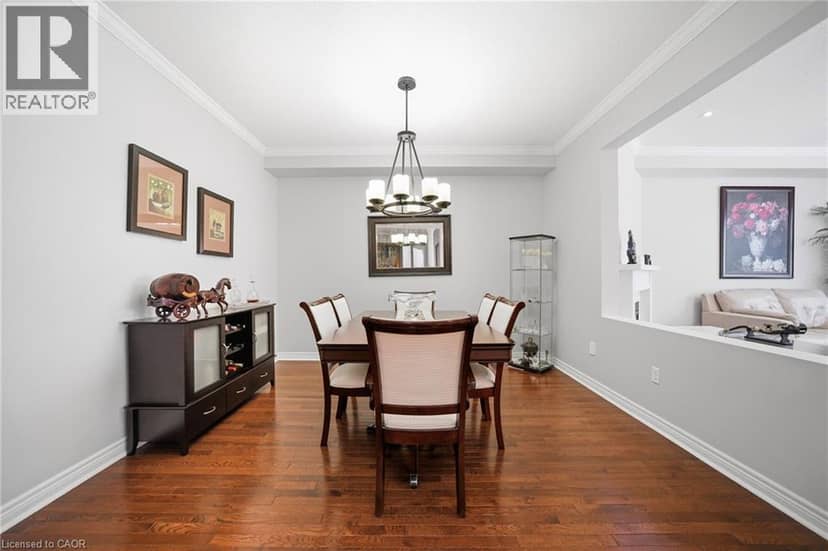 884 STOUTT Crescent, Milton, photo 8