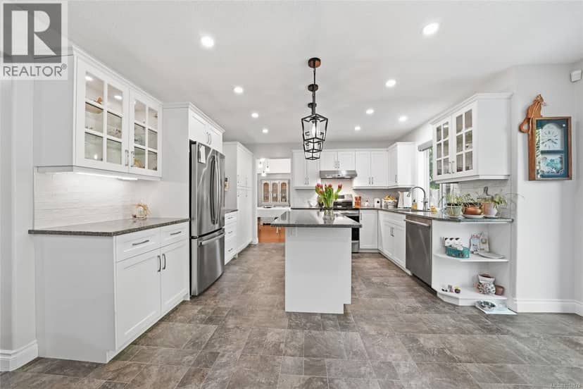 589 Belyea Rd — photo 10 of 40