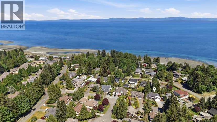 589 Belyea Rd, Qualicum Beach, photo 3