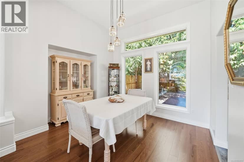 589 Belyea Rd, Qualicum Beach, photo 6