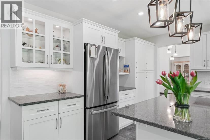 589 Belyea Rd, Qualicum Beach, photo 8