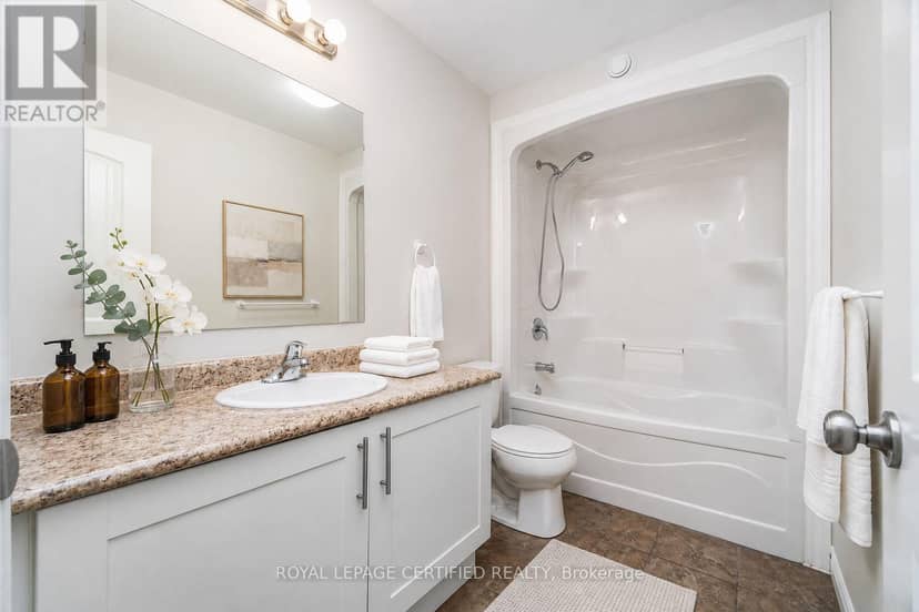 517 Victoria Street — photo 19 of 26