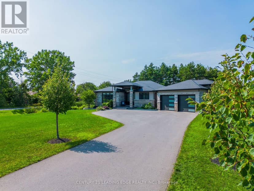 9 Leaside Street, Prince Edward County, photo 2