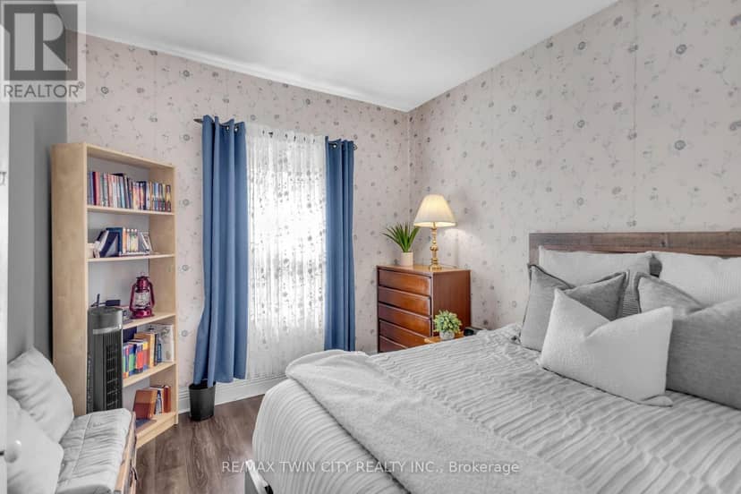25 Usher Street — photo 12 of 20