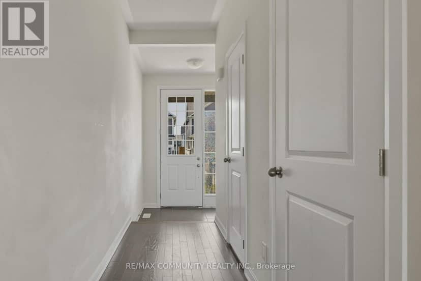 110 Oakmont Drive, Loyalist, photo 3