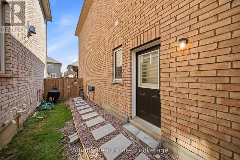 114 Chaumont Drive — photo 3 of 40