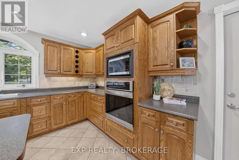 182 Nicholson Point Road, Loyalist, photo 7