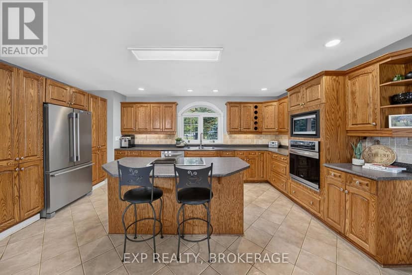 182 Nicholson Point Road, Loyalist, photo 6