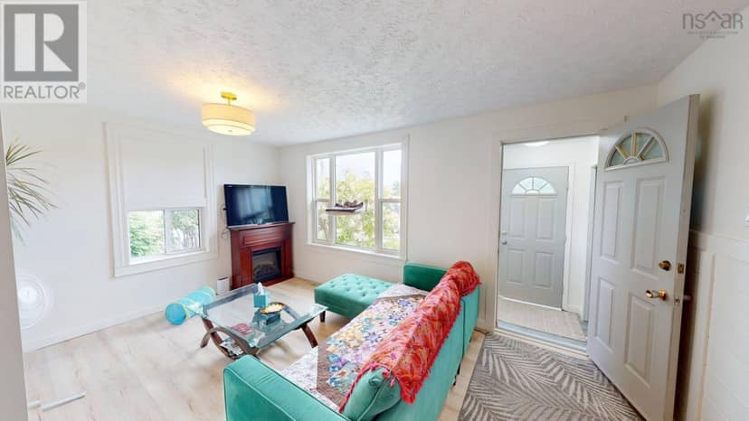 81 Coronation Drive — photo 4 of 28