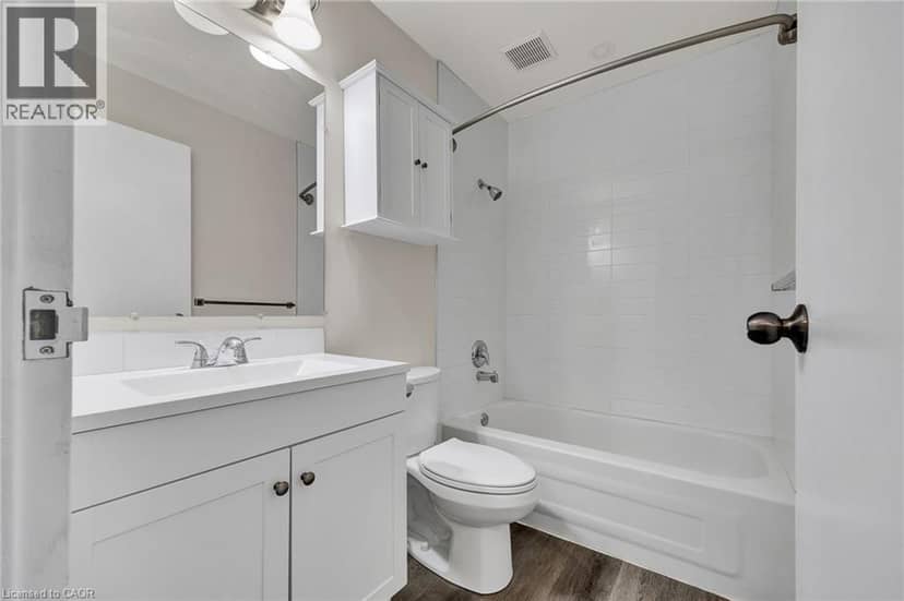 100 BRECKENRIDGE Drive Unit# 103 — photo 8 of 17