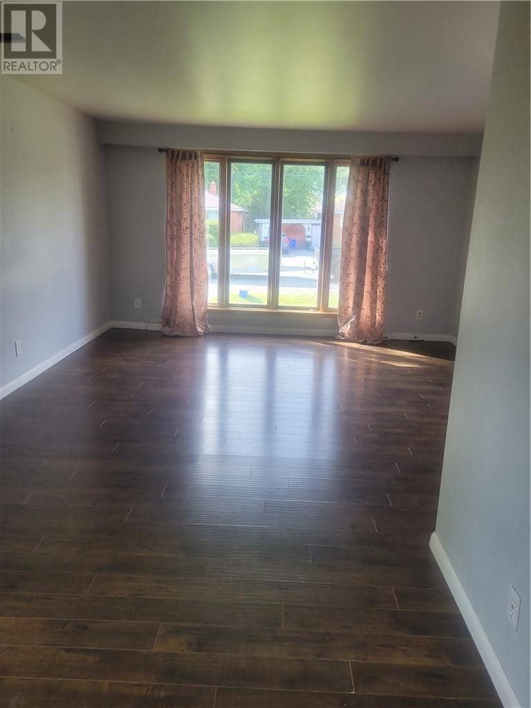 768 Danforth Avenue — photo 16 of 19