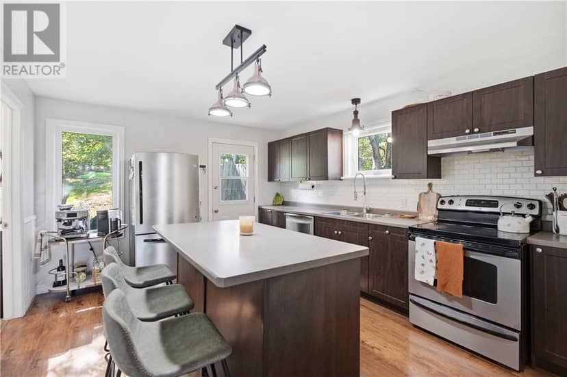 407 Morris Street — photo 12 of 28