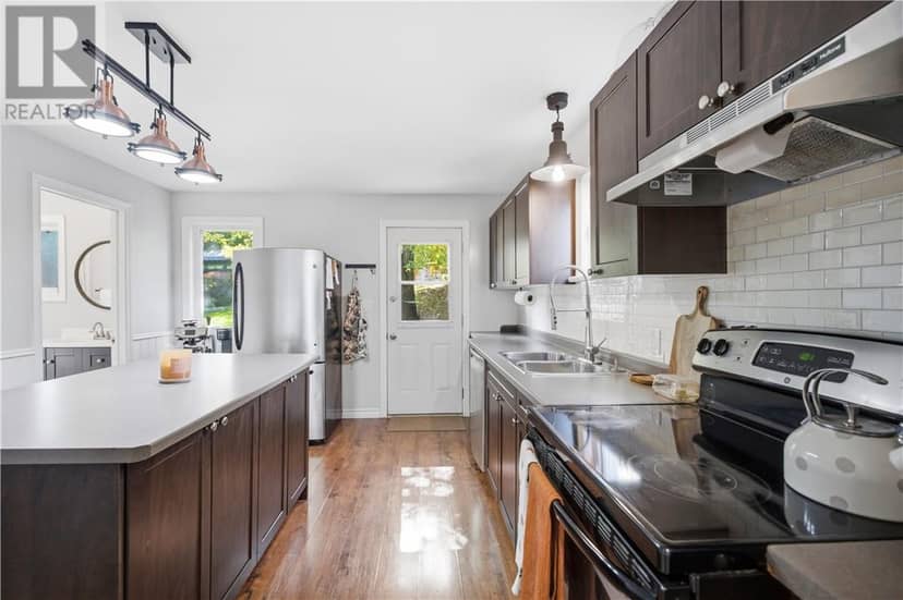 407 Morris Street — photo 13 of 28