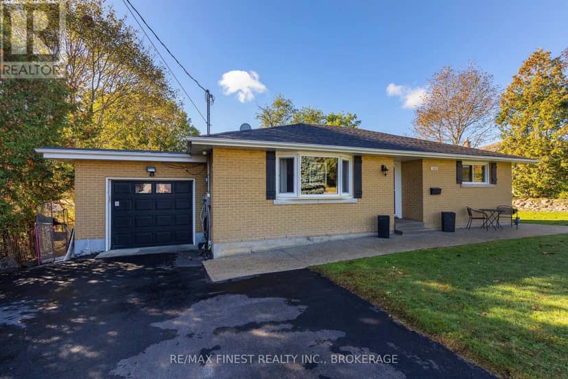 1409 Sproule Street — photo 4 of 40