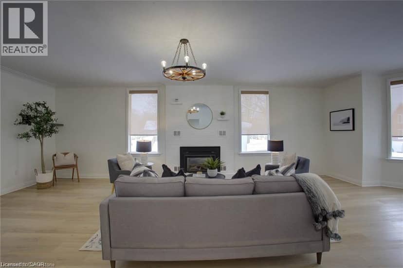34 QUEEN Street — photo 17 of 39