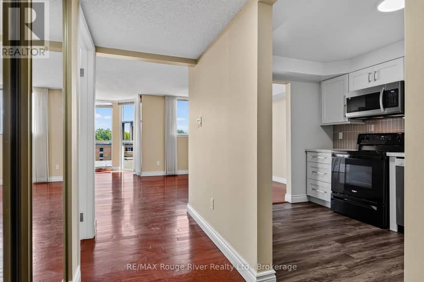 402 - 1 Queen Street, Cobourg, photo 4