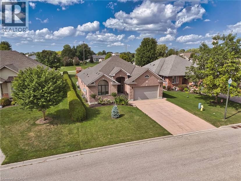635 RIVERVIEW Drive — photo 4 of 40