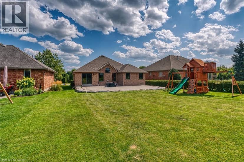 635 RIVERVIEW Drive — photo 38 of 40