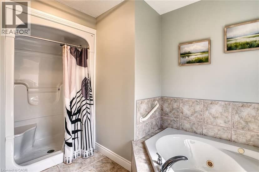 635 RIVERVIEW Drive — photo 21 of 40