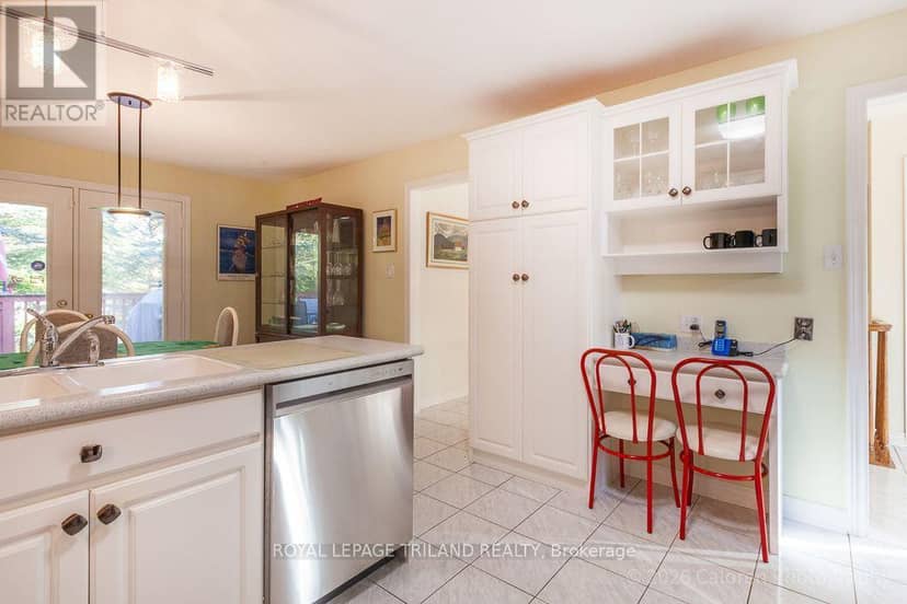 90 Chestnut Court — photo 16 of 40