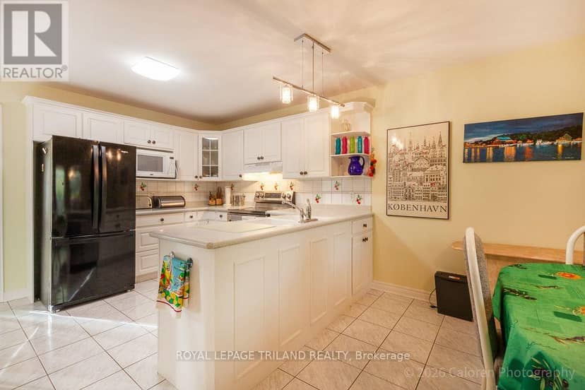 90 Chestnut Court — photo 18 of 40