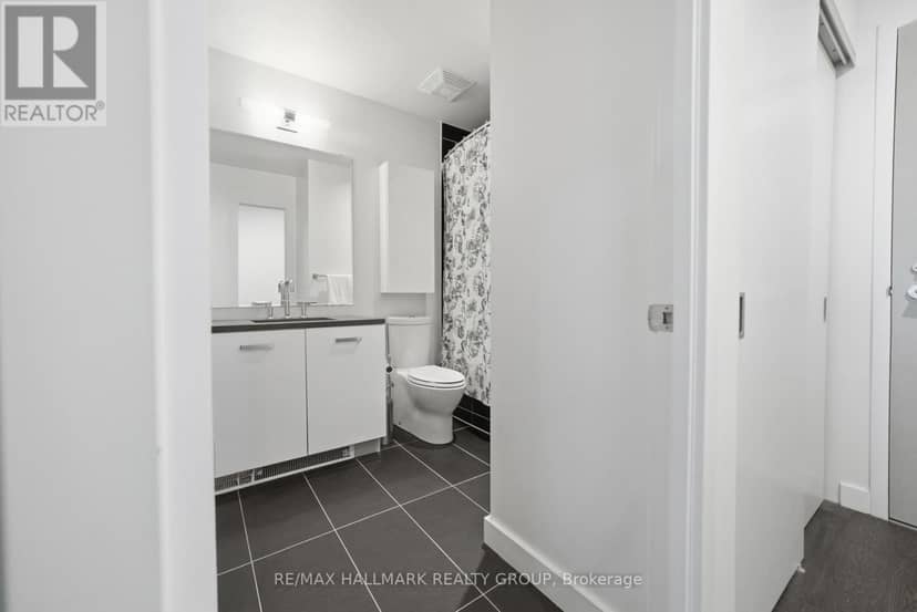 1009 - 224 Lyon Street N — photo 11 of 21