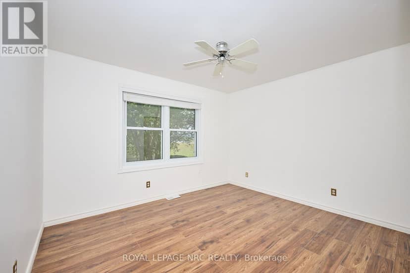 4040 Lakeshore Road — photo 30 of 40