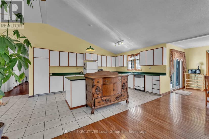 1702 South Shore Road — photo 21 of 40