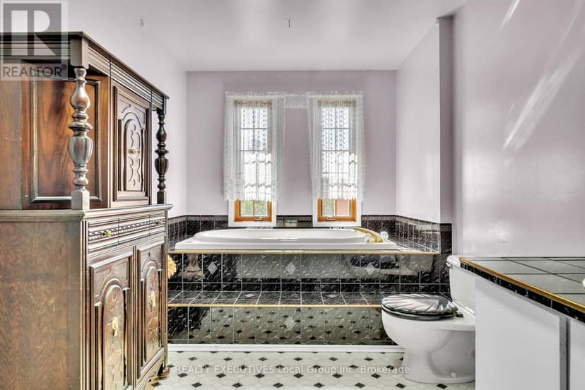 1702 South Shore Road — photo 32 of 40