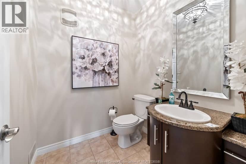 2105 Washington Boulevard — photo 19 of 36