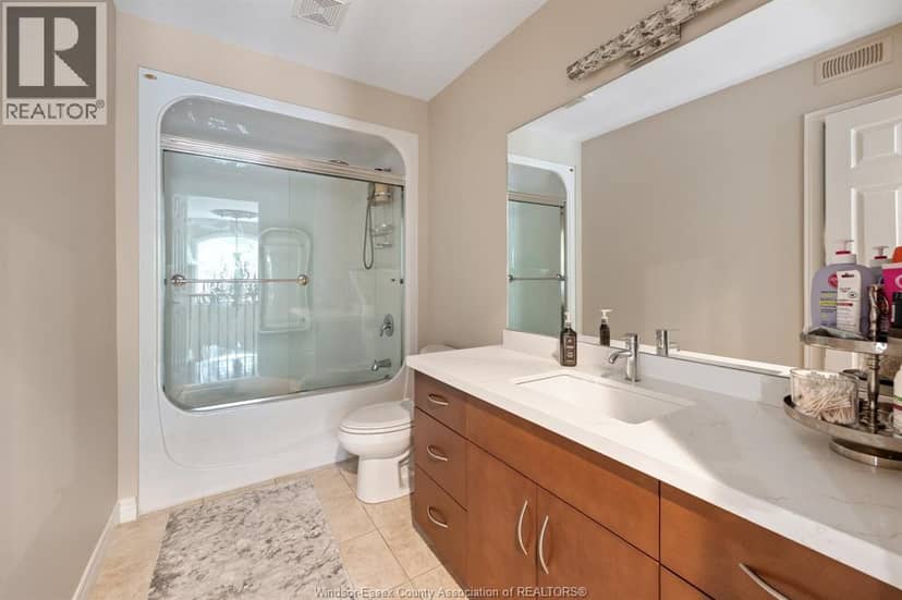 2105 Washington Boulevard — photo 28 of 36