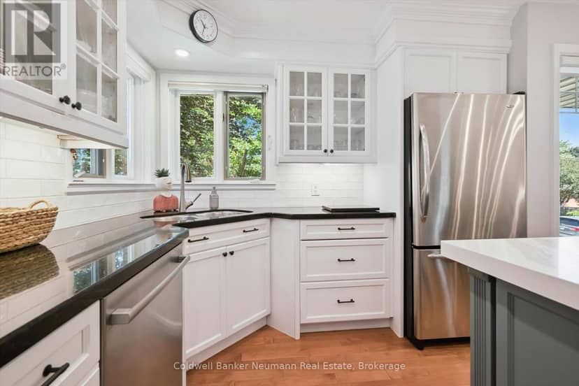25 Bennett Avenue — photo 35 of 40
