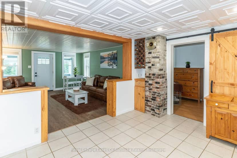 570 Pinedale Road — photo 11 of 32