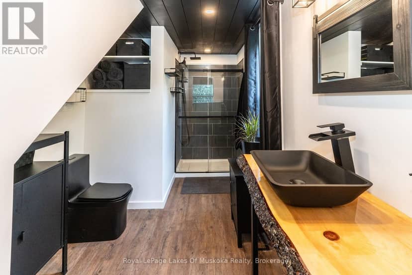 570 Pinedale Road — photo 13 of 32
