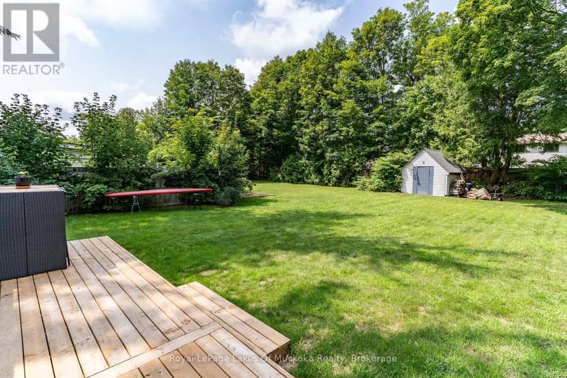 570 Pinedale Road, Gravenhurst, photo 2