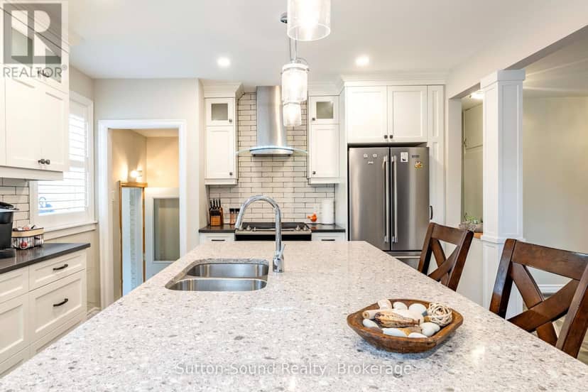 850 8th Avenue E — photo 18 of 40