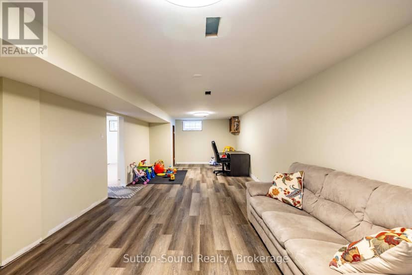 850 8th Avenue E — photo 19 of 40
