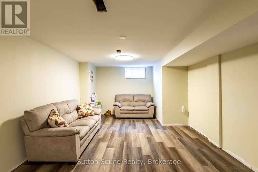 850 8th Avenue E — photo 20 of 40
