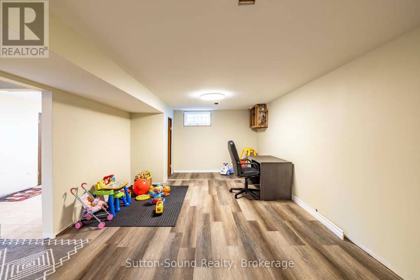 850 8th Avenue E — photo 22 of 40
