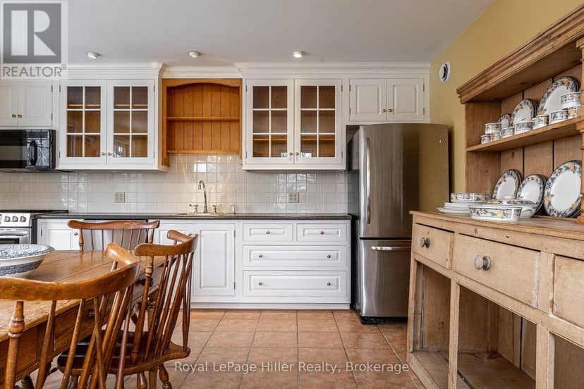 530 Holmes Street — photo 16 of 40